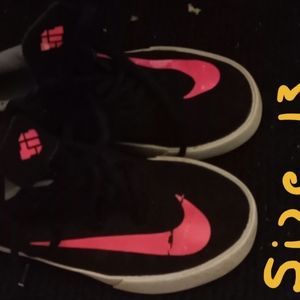 Nike shoes size 13